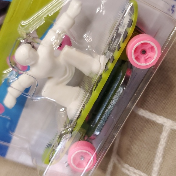 Hot‎ Wheels - Picture 6 of 8